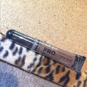 Nip dark cocoa pro concealer